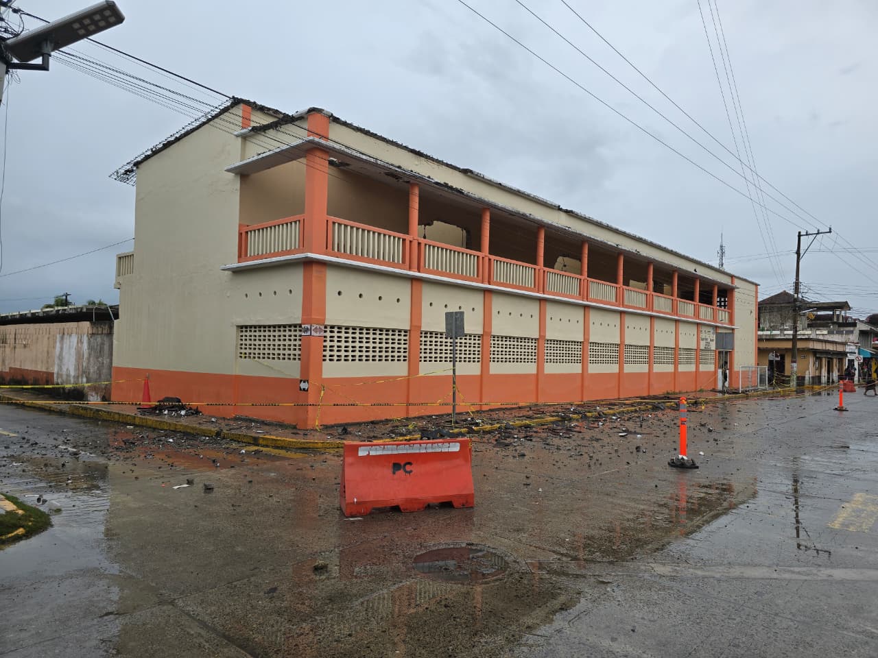 Demuelen la escuela Enrique C. Rébsamen en Tamiahua; construirán nuevas aulas