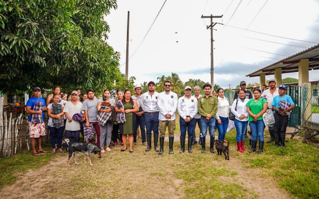 ¡Más territorio, menos escritorio! Gobierno de Tamiahua lleva apoyos directos a comunidades
