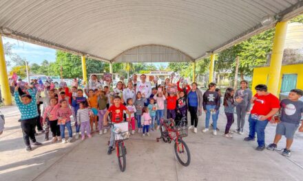Llevan la magia del Día de Reyes a comunidades del municipio