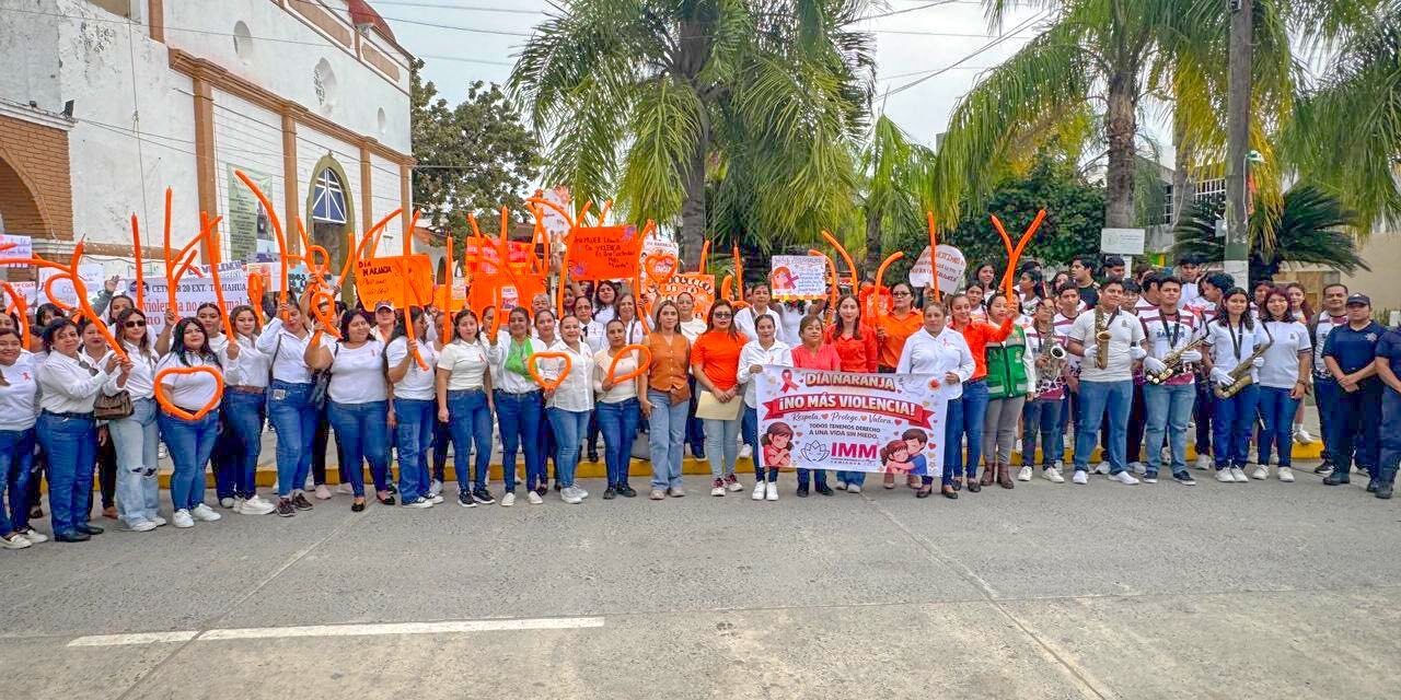 Salí a la calle vestida de Naranja en Tamiahua