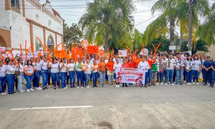 Salí a la calle vestida de Naranja en Tamiahua