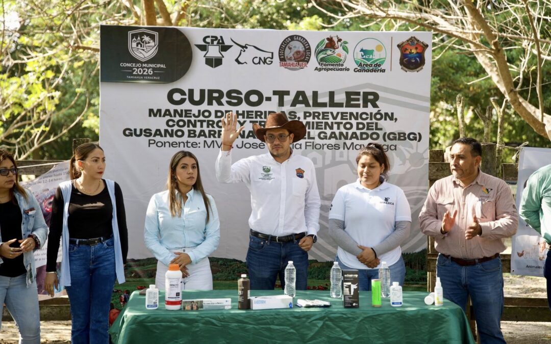 Concejo de Tamiahua y SENASICA capacitan a ganaderos contra el Gusano Barrenador