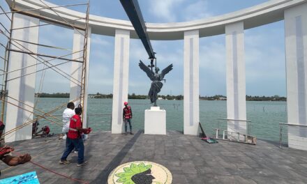 TAMIAHUA SE PREPARA PARA INAUGURAR MONUMENTO A LOS HÉROES DE LA INDEPENDENCIA; LLEGA PIEZA QUE SIMBOLIZA NUESTRA IDENTIDAD